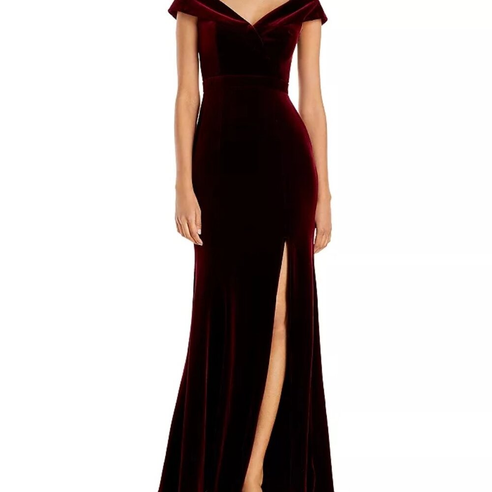 AQUA Off-the-Shoulder Fluted Velvet Gown (sz 12) Burgundy